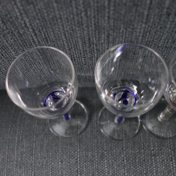 Mini Wine Glasses with Bleeding Color in the Stems - Picture 5 of 12